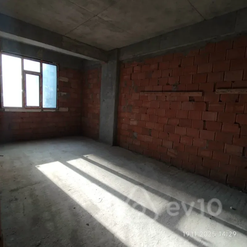 Satılır 2 otaqlı yeni tikili 110 m²