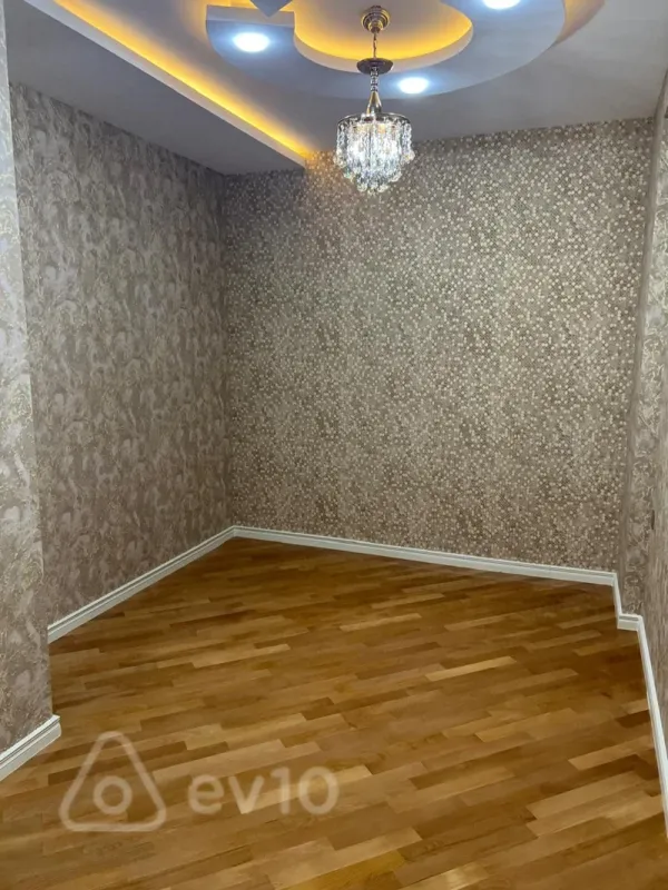 Satılır 4 otaqlı yeni tikili 140 m²