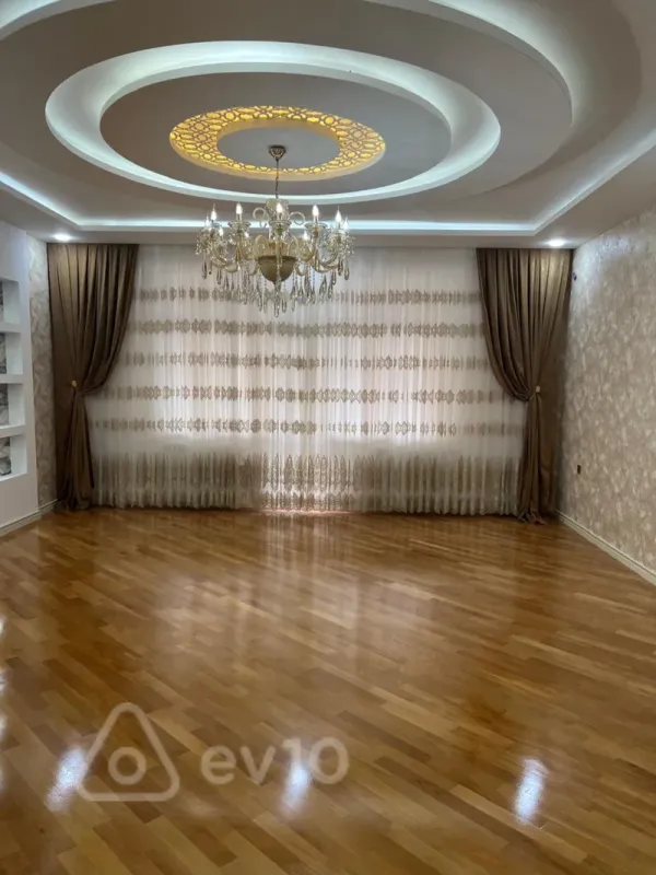 Satılır 4 otaqlı yeni tikili 140 m²