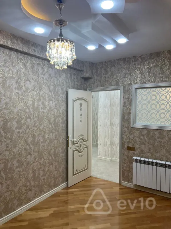 Satılır 4 otaqlı yeni tikili 140 m²