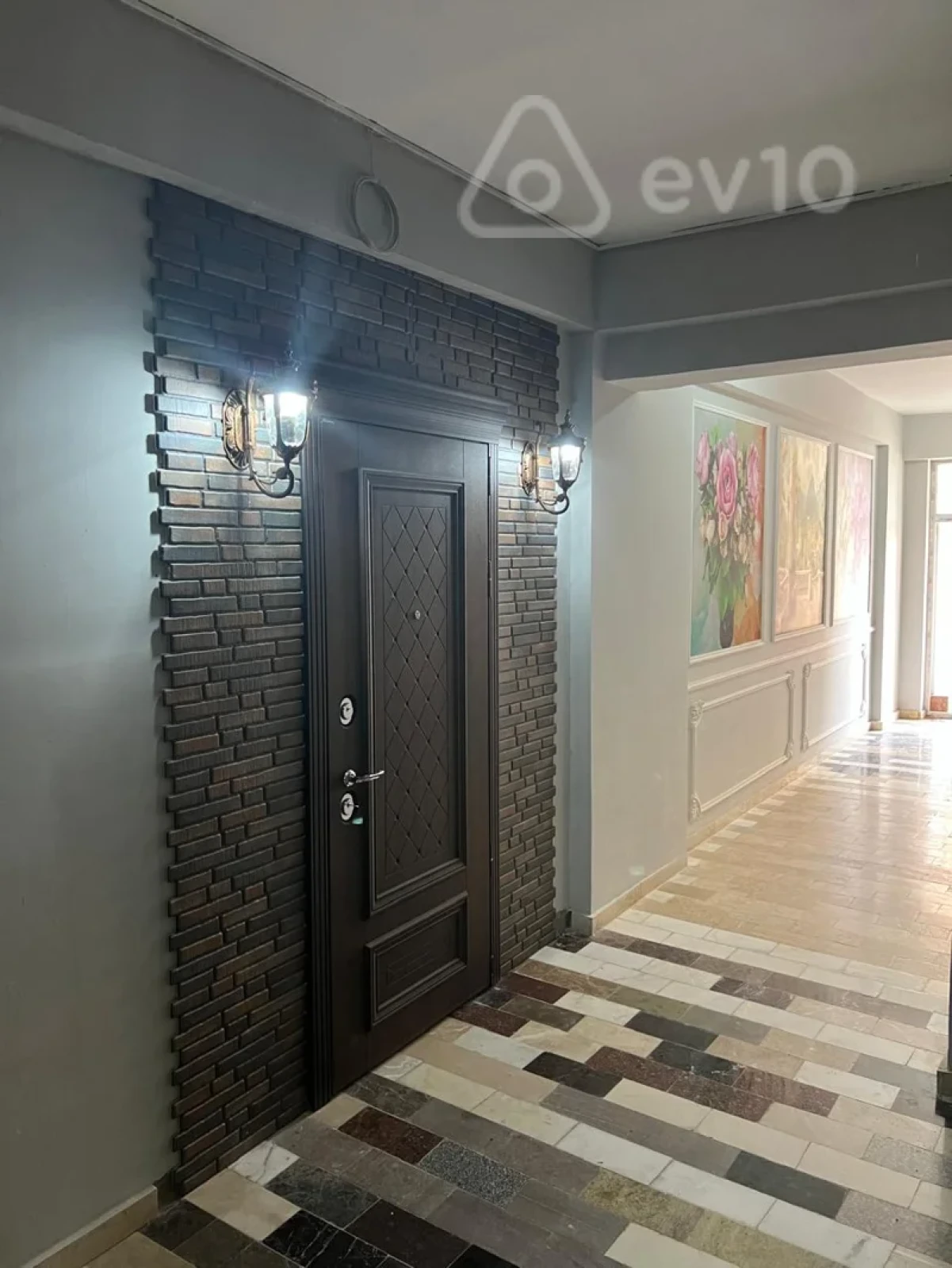 Satılır 4 otaqlı yeni tikili 140 m²