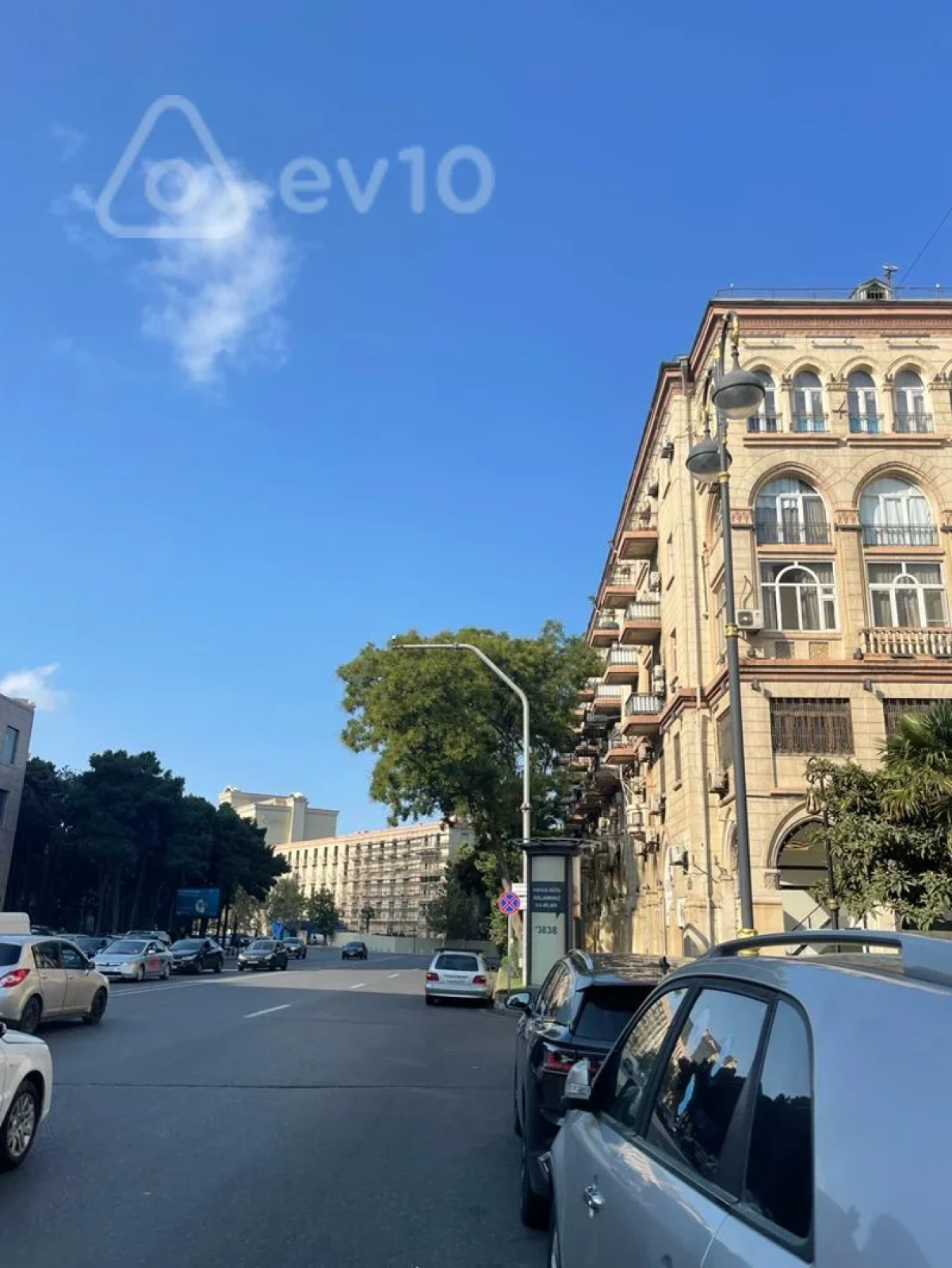 Satılır 2 otaqlı köhnə tikili 55 m²