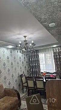 Kirayə verilir 2 otaqlı köhnə tikili 60 m²