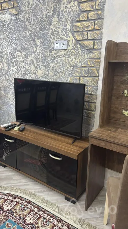 Kirayə verilir 2 otaqlı köhnə tikili 60 m²