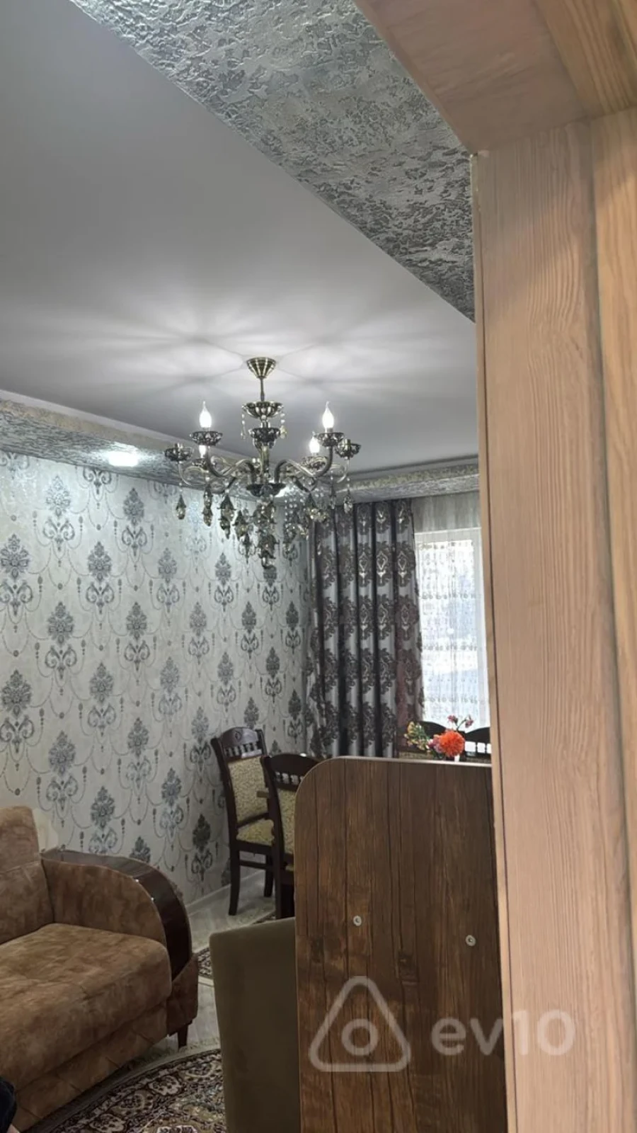 Kirayə verilir 2 otaqlı köhnə tikili 60 m²