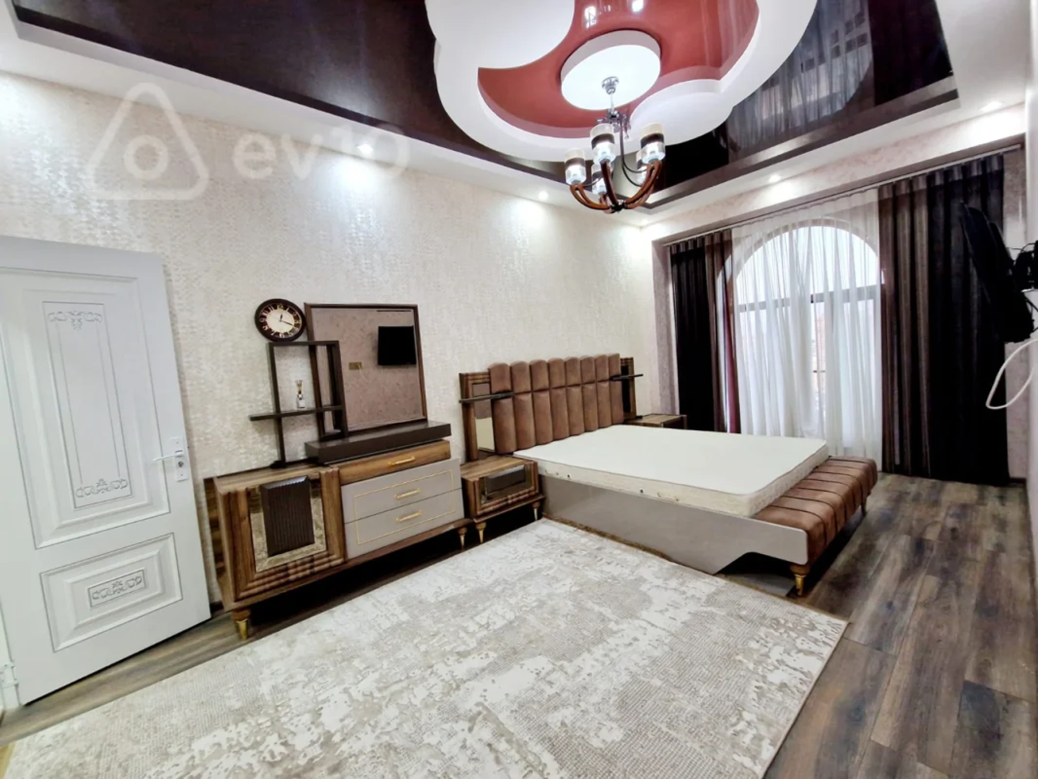 Satılır 4 otaqlı yeni tikili 165 m²