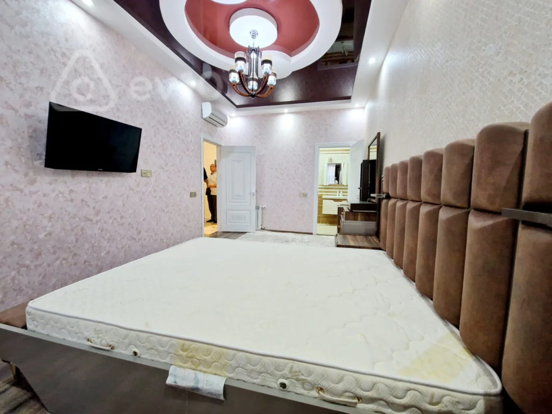 Satılır 4 otaqlı yeni tikili 165 m²