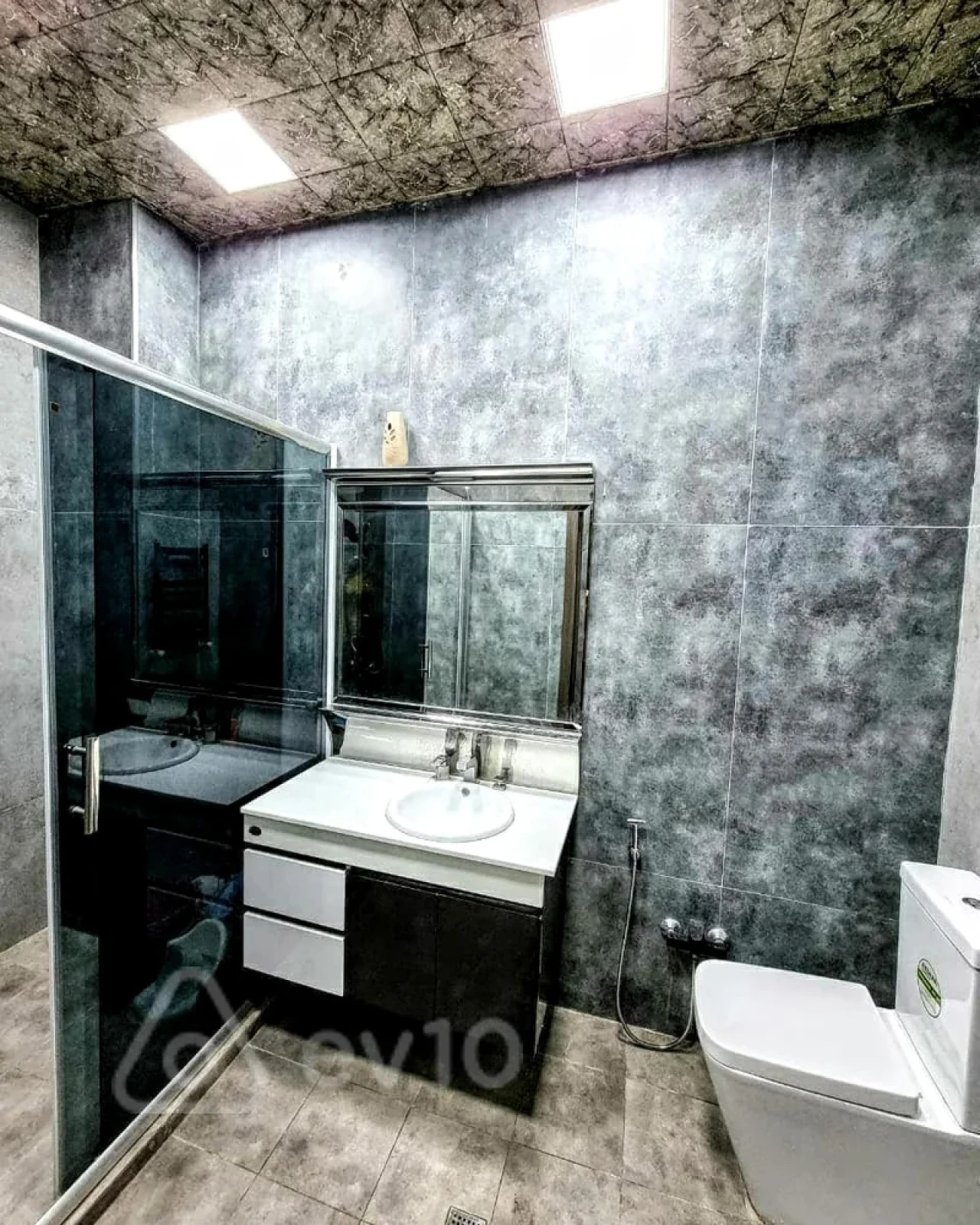Satılır 4 otaqlı yeni tikili 165 m²