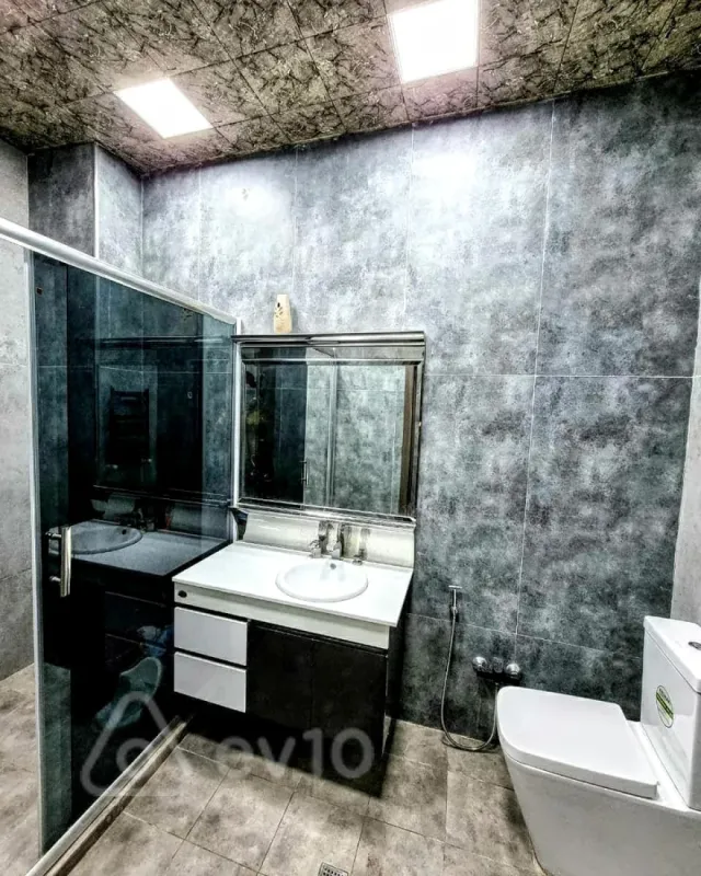 Satılır 4 otaqlı yeni tikili 165 m²