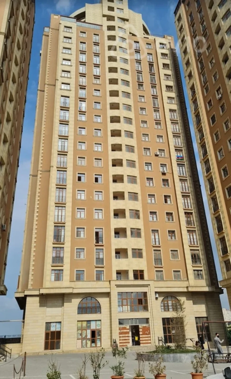 Satılır 3 otaqlı yeni tikili 120 m²
