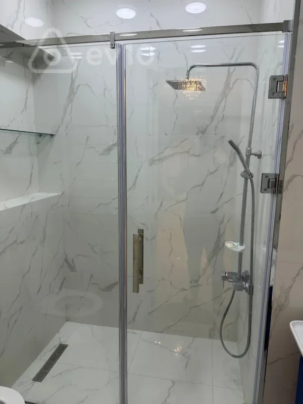 Kirayə verilir 4 otaqlı yeni tikili 140 m²