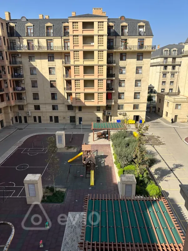 Kirayə verilir 4 otaqlı yeni tikili 140 m²