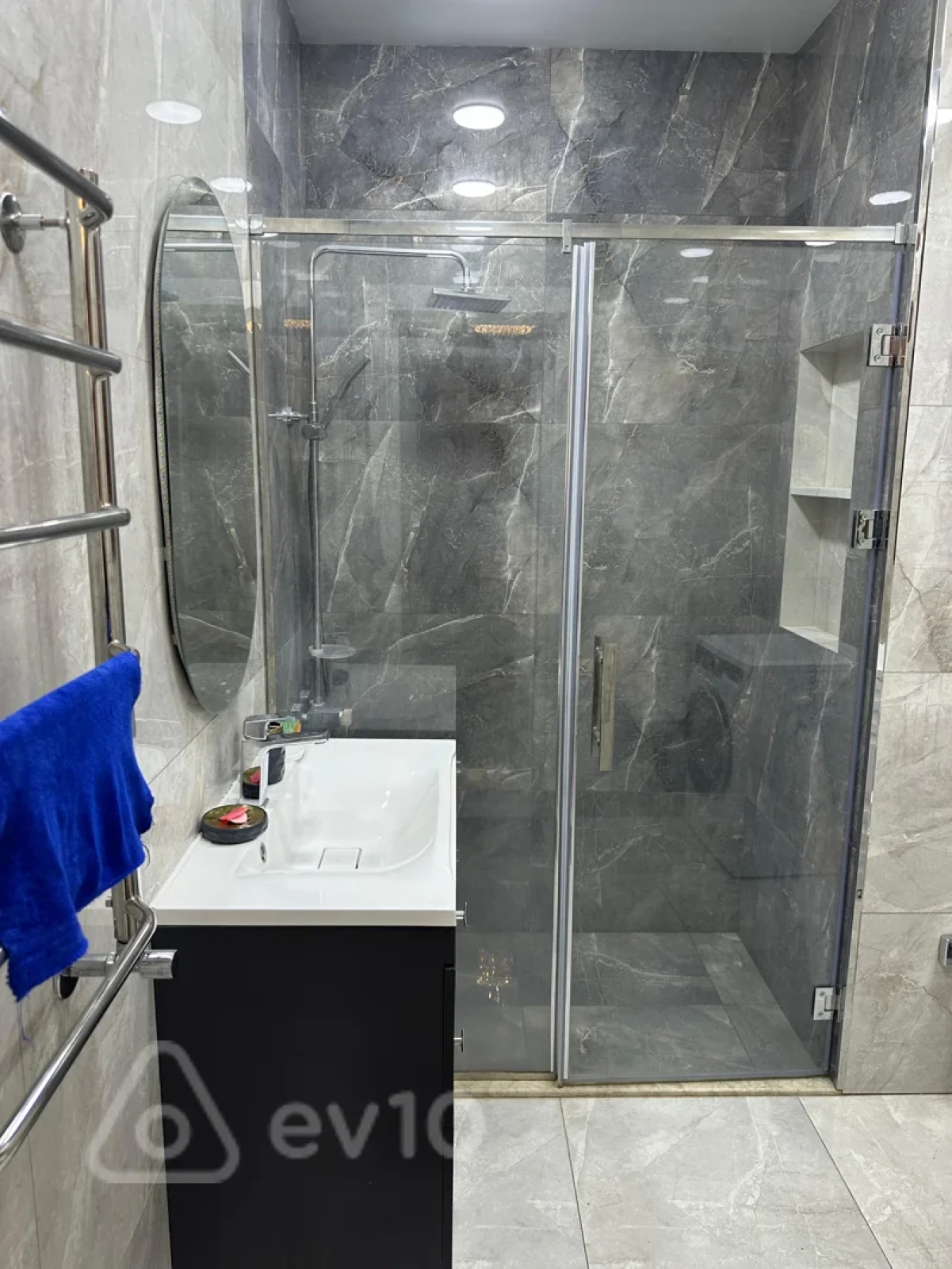 Kirayə verilir 4 otaqlı yeni tikili 140 m²