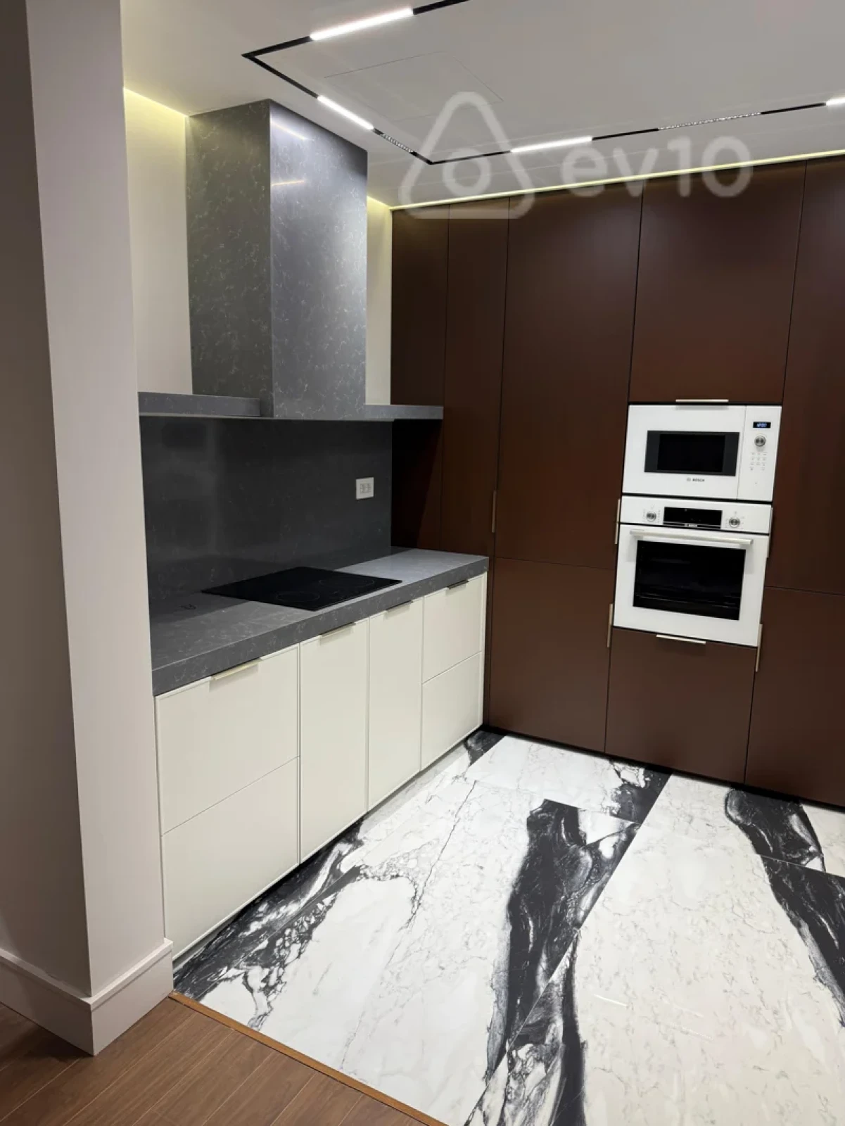 Kirayə verilir 2 otaqlı yeni tikili 97 m²