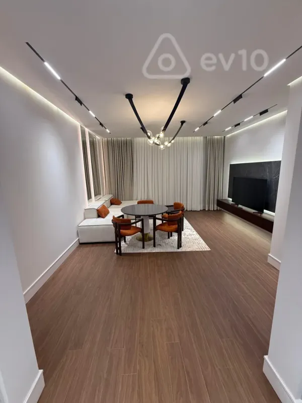 Kirayə verilir 2 otaqlı yeni tikili 97 m²