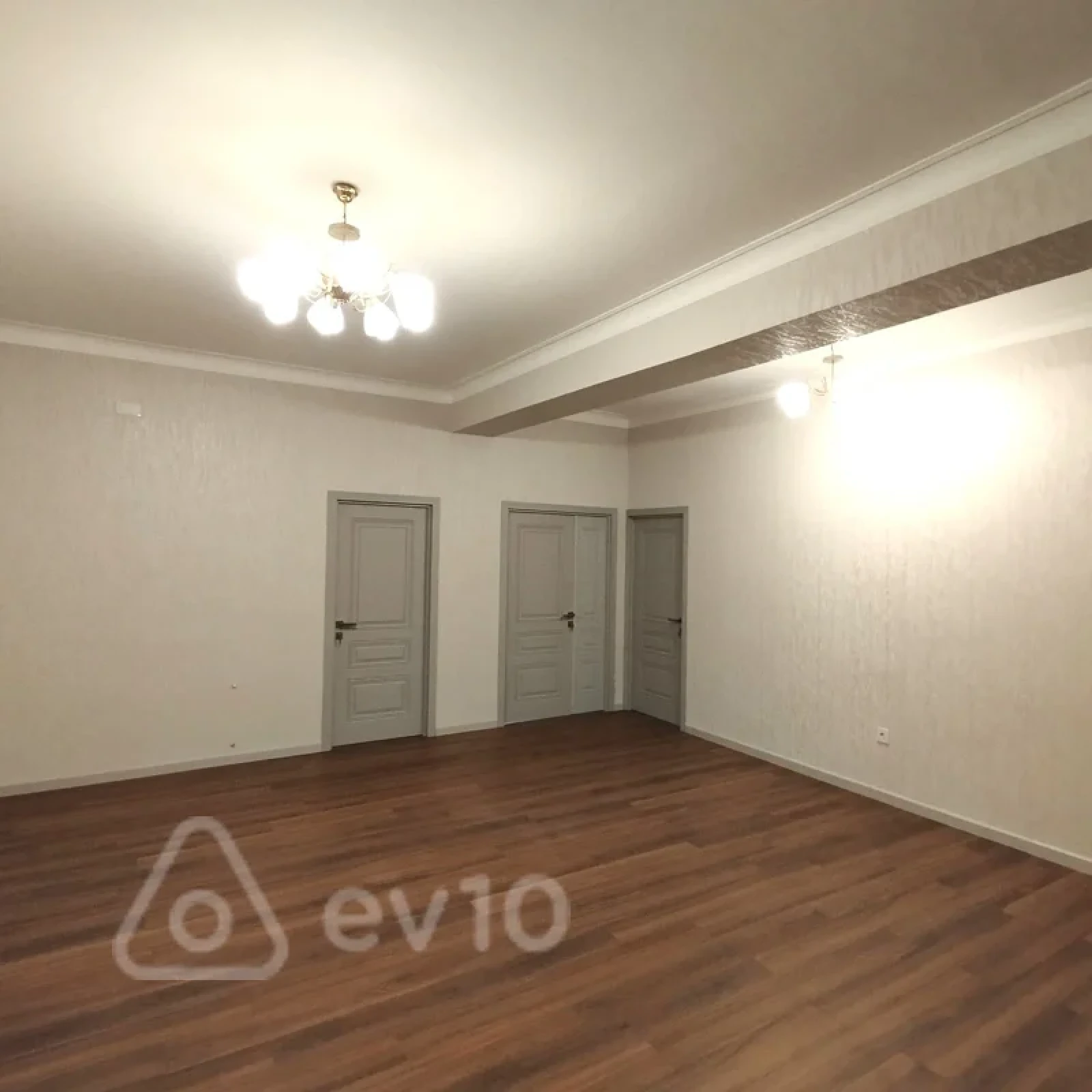 Satılır 4 otaqlı ofis 164 m²