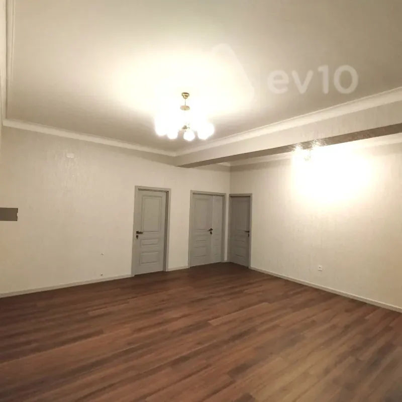 Satılır 4 otaqlı ofis 164 m²