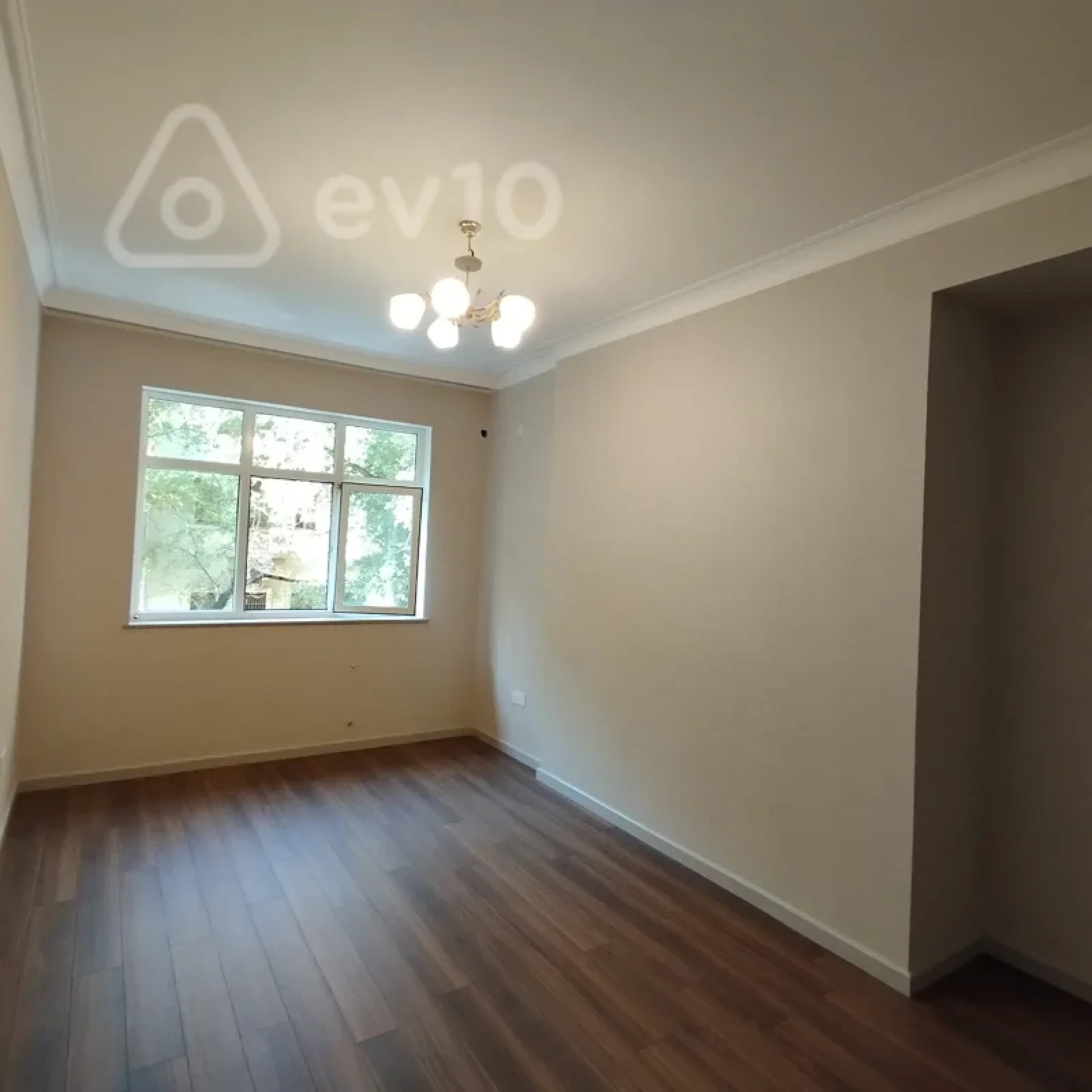 Satılır 4 otaqlı ofis 164 m²