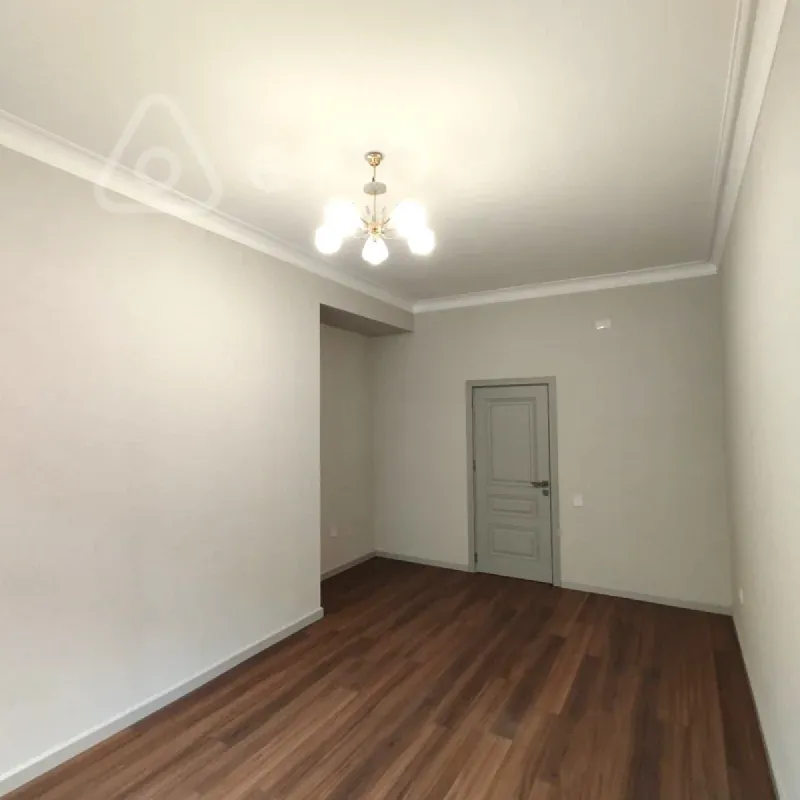 Satılır 4 otaqlı ofis 164 m²