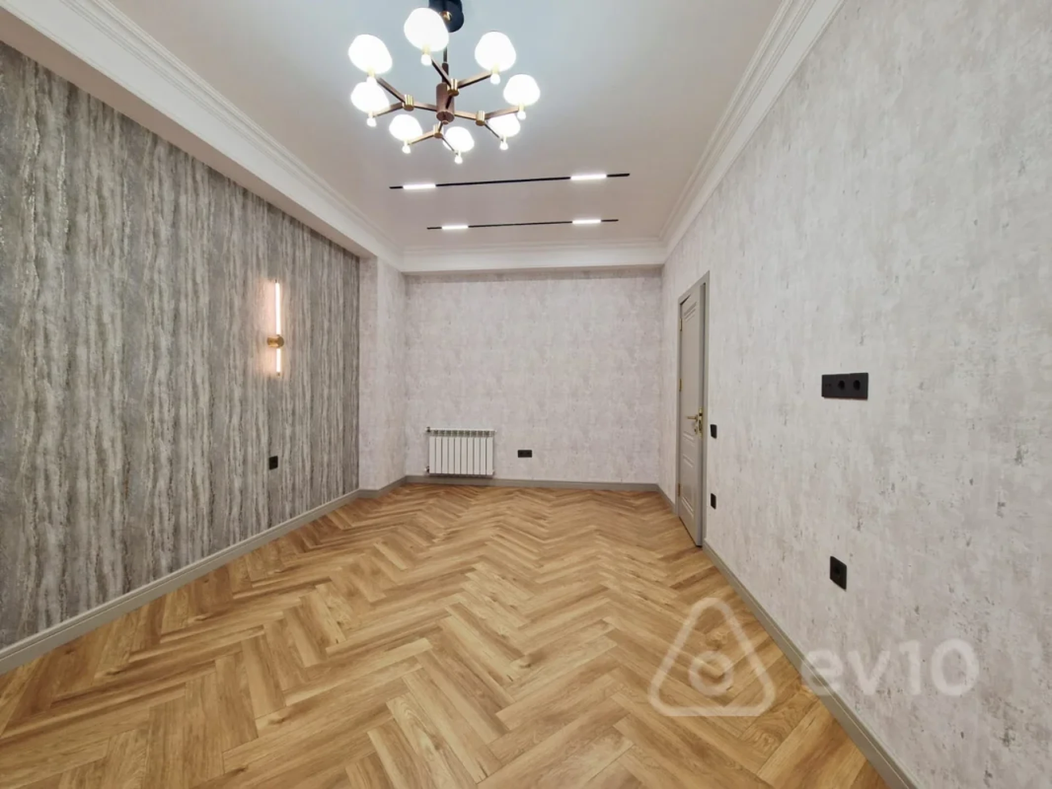 Satılır 3 otaqlı yeni tikili 70 m²