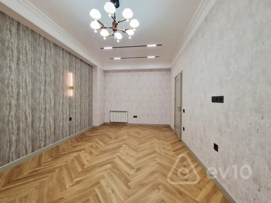 Satılır 3 otaqlı yeni tikili 70 m²