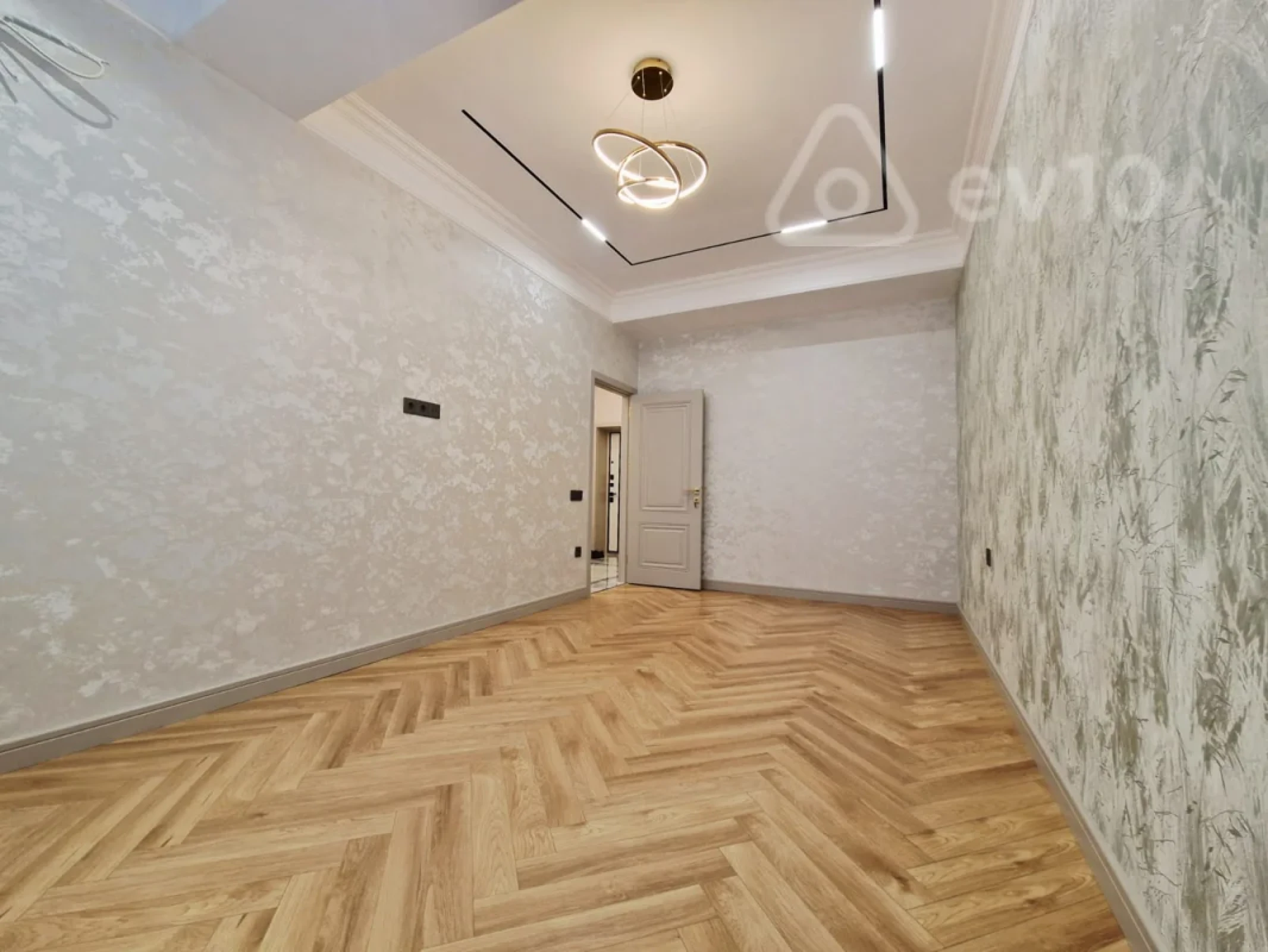 Satılır 3 otaqlı yeni tikili 70 m²