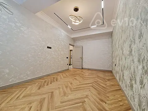 Satılır 3 otaqlı yeni tikili 70 m²