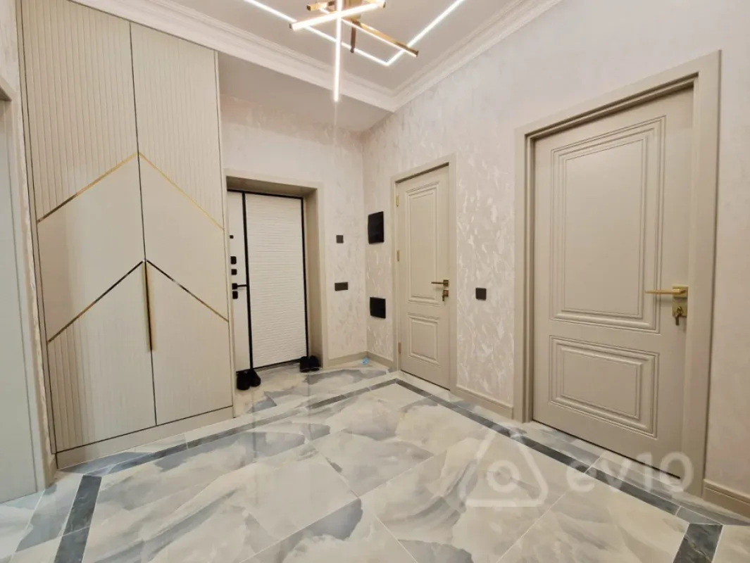 Satılır 3 otaqlı yeni tikili 70 m²