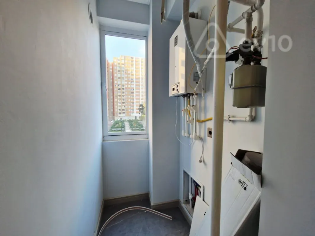 Satılır 3 otaqlı yeni tikili 70 m²