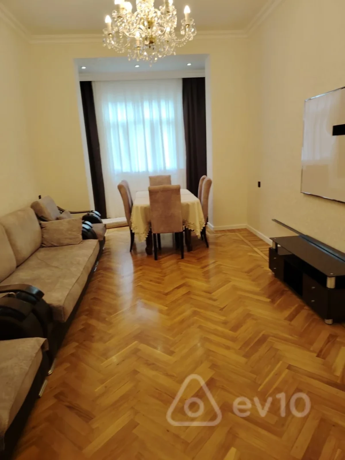 Kirayə verilir 3 otaqlı köhnə tikili 80 m²