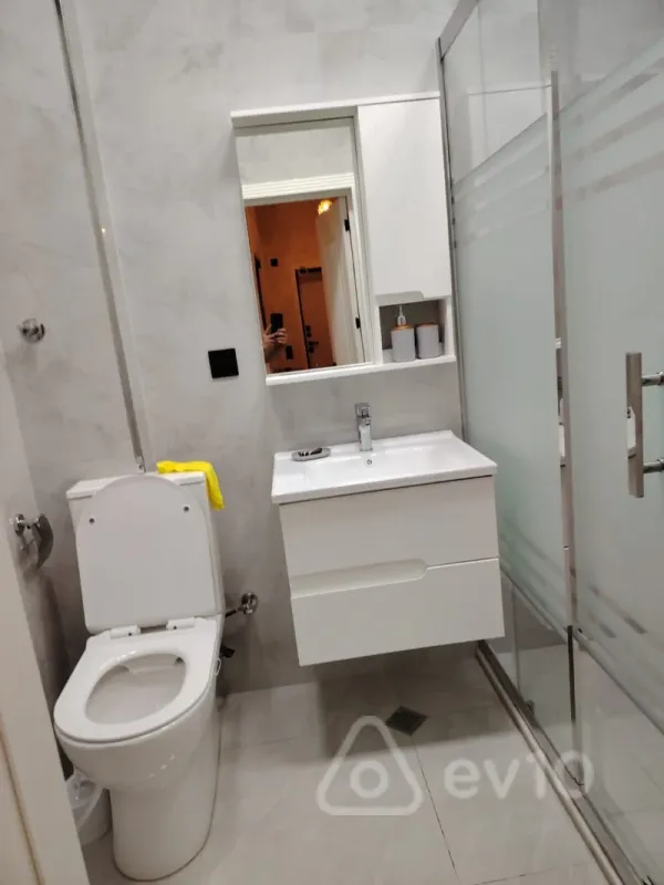 Kirayə verilir 3 otaqlı köhnə tikili 80 m²