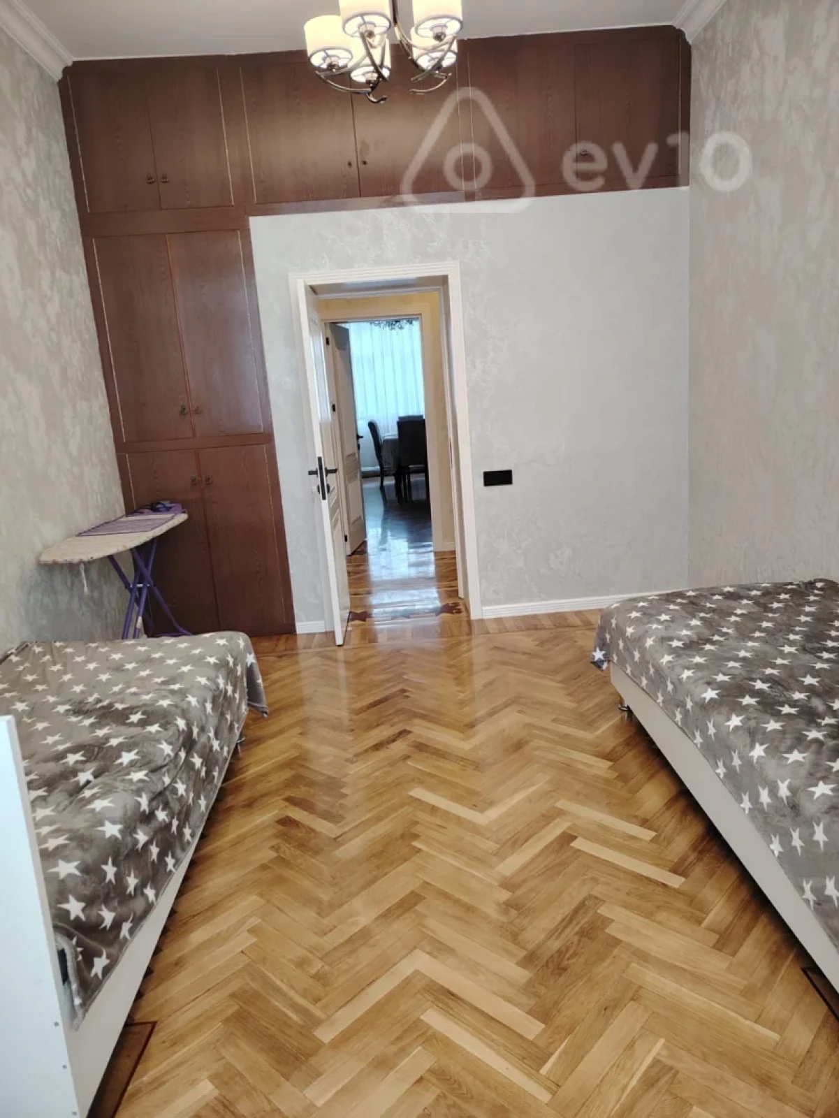 Kirayə verilir 3 otaqlı köhnə tikili 80 m²