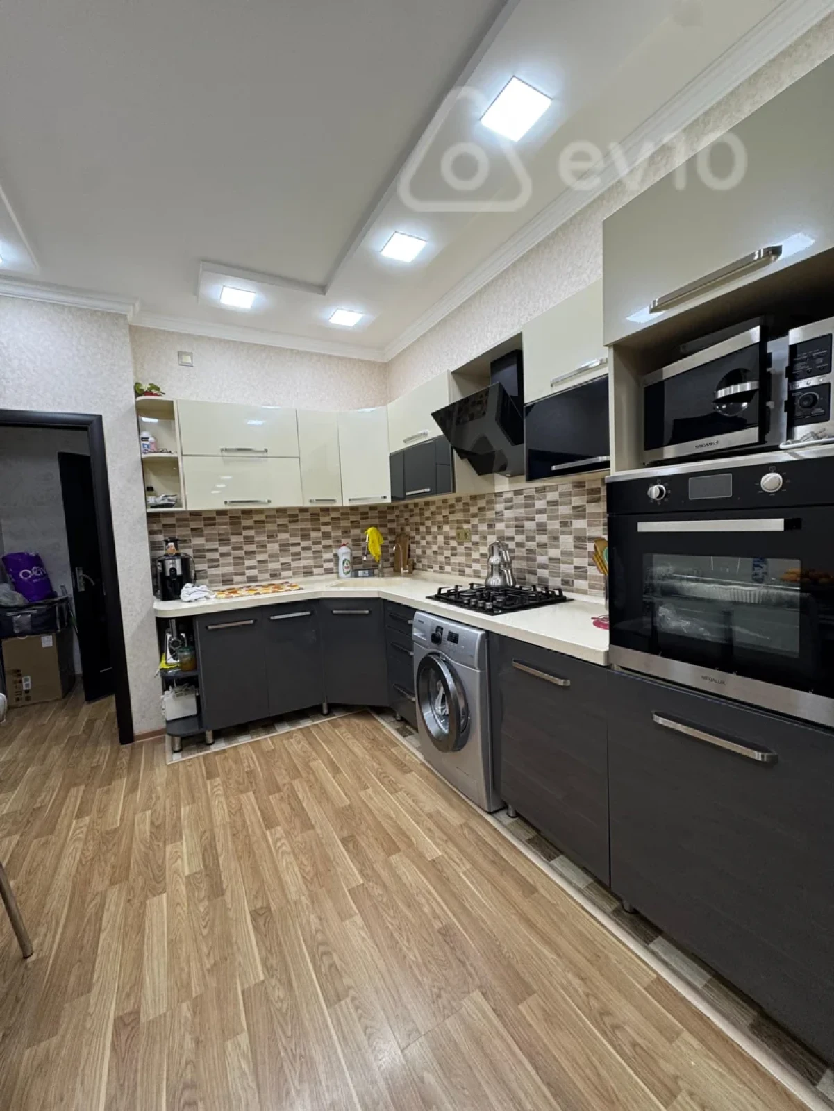 Satılır 3 otaqlı yeni tikili 78 m²