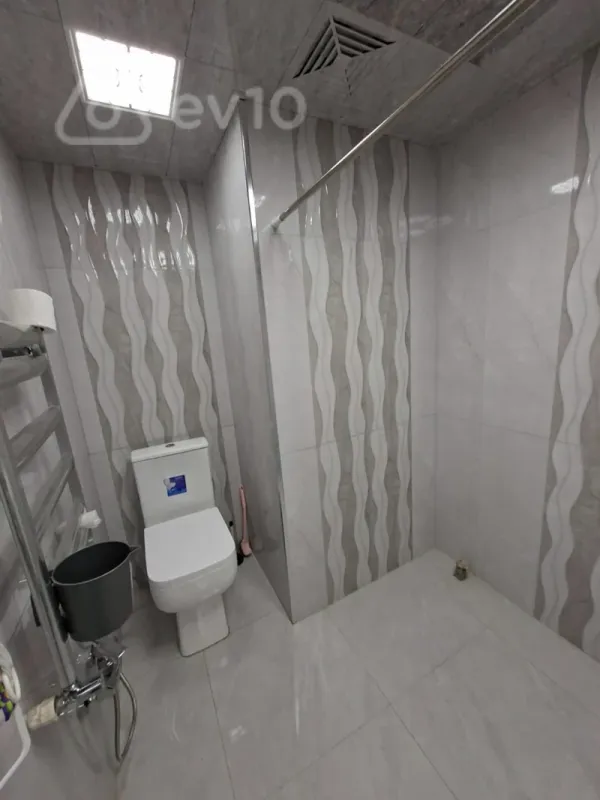 Satılır 3 otaqlı yeni tikili 100 m²