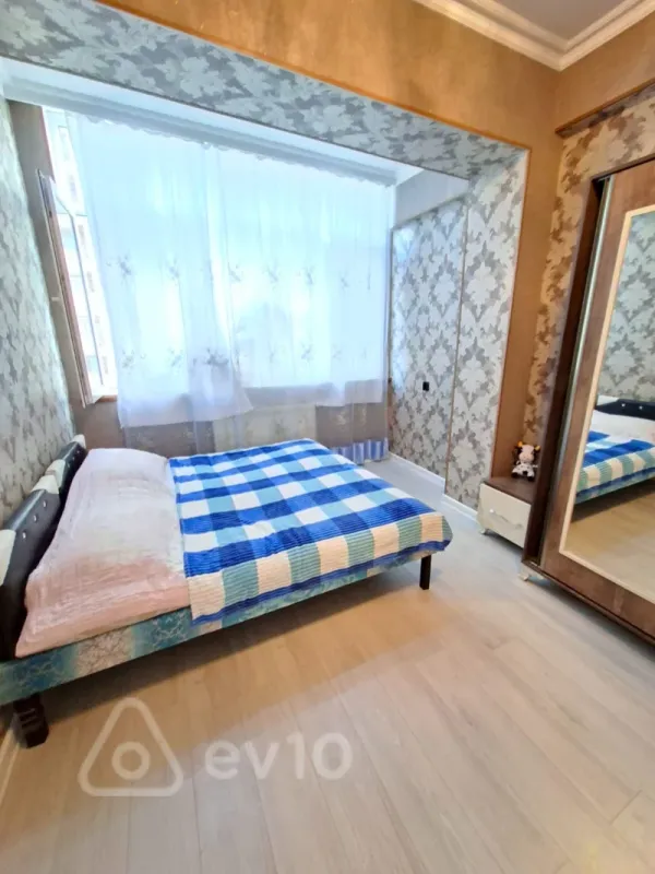 Satılır 3 otaqlı yeni tikili 100 m²