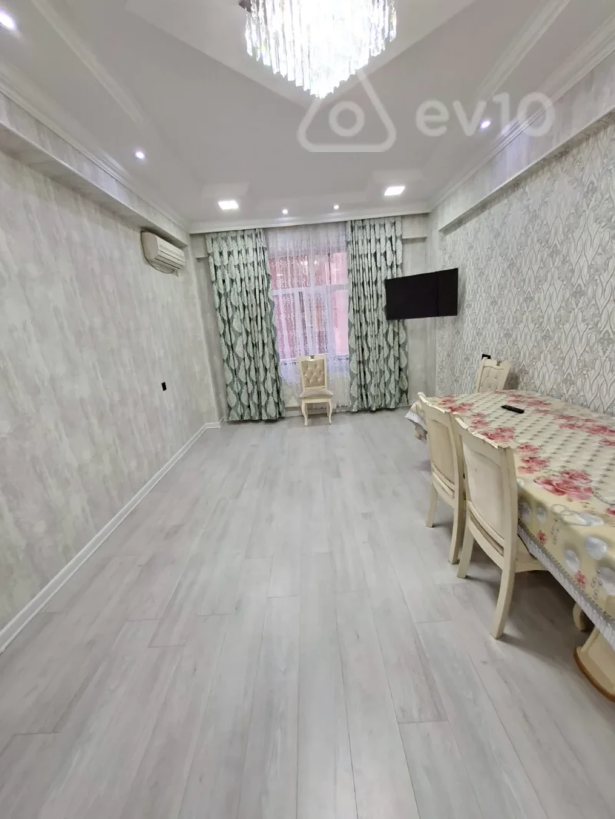 Satılır 3 otaqlı yeni tikili 100 m²