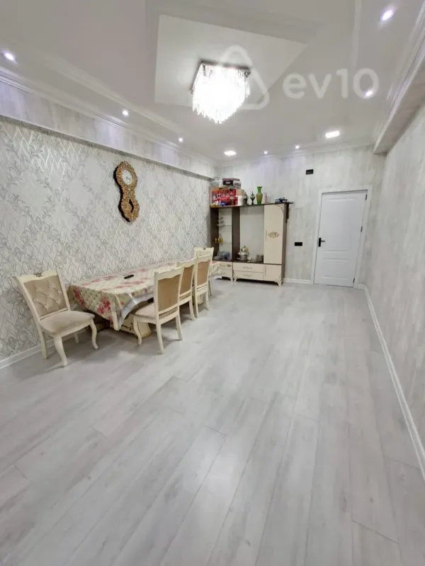 Satılır 3 otaqlı yeni tikili 100 m²