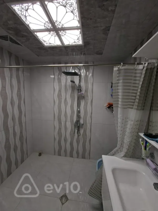 Satılır 3 otaqlı yeni tikili 100 m²