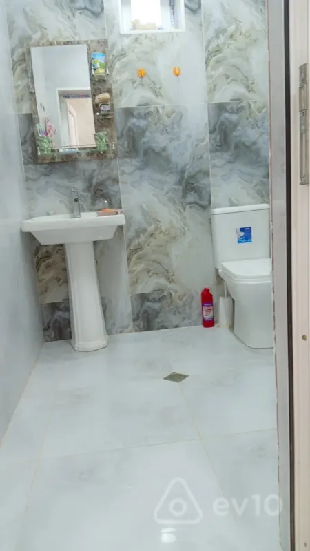 Satılır 4 otaqlı həyət evi 110 m²