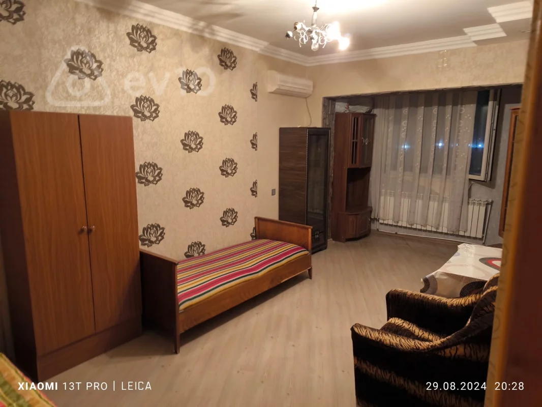 Kirayə verilir 4 otaqlı köhnə tikili 120 m² — Bakı, Yasamal 4 otaq 120.00 m²