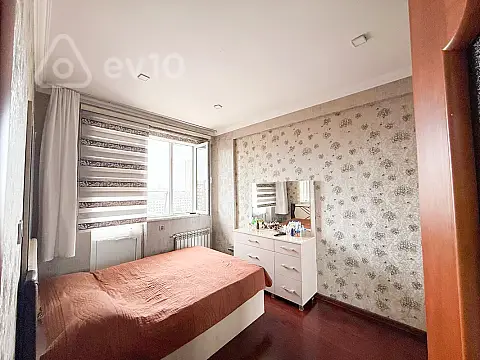 Satılır 3 otaqlı yeni tikili 80 m²