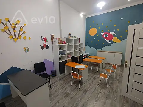 Satılır mənzil 200 m²