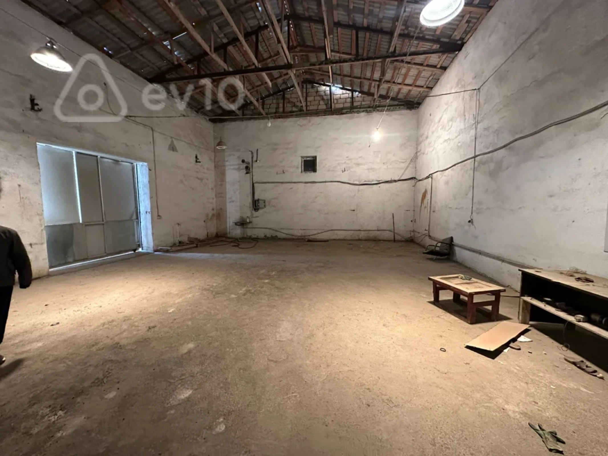 Kirayə verilir mənzil 700 m²