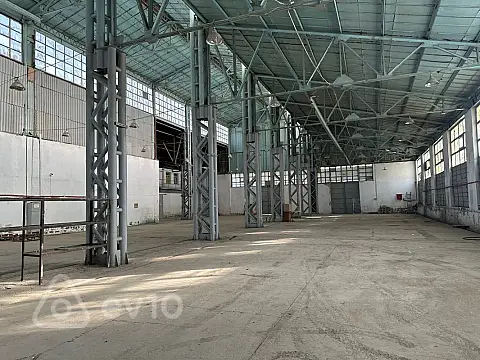 Kirayə verilir mənzil 700 m²