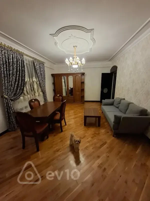 Kirayə verilir 3 otaqlı yeni tikili 120 m²