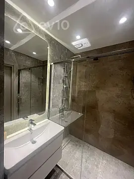 Kirayə verilir 2 otaqlı yeni tikili 50 m²