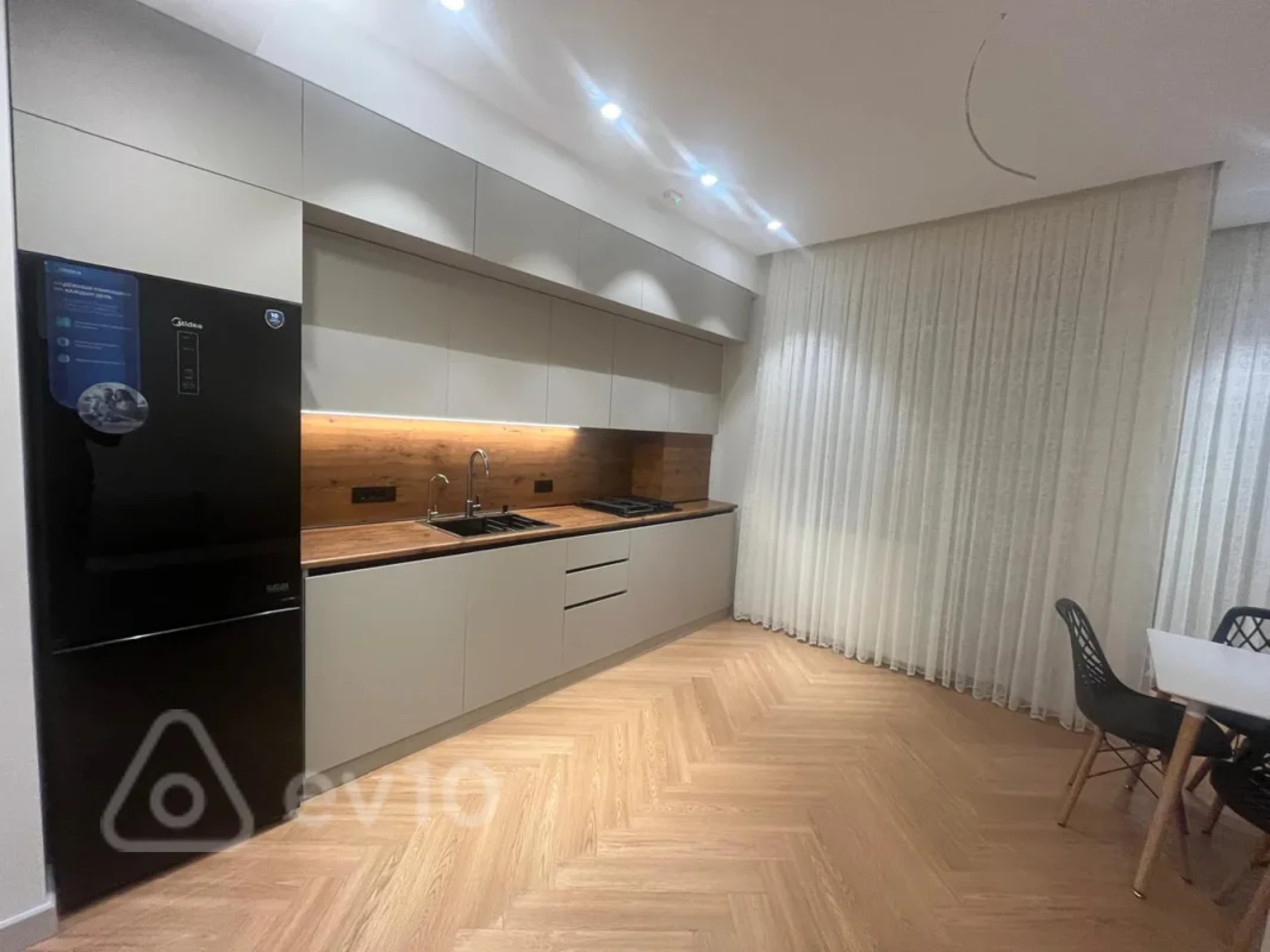 Kirayə verilir 2 otaqlı yeni tikili 50 m²