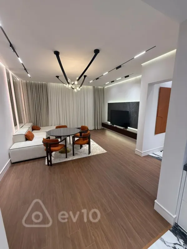 Kirayə verilir 2 otaqlı yeni tikili 100 m²