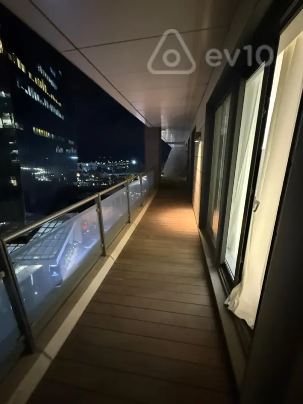 Kirayə verilir 2 otaqlı yeni tikili 100 m²