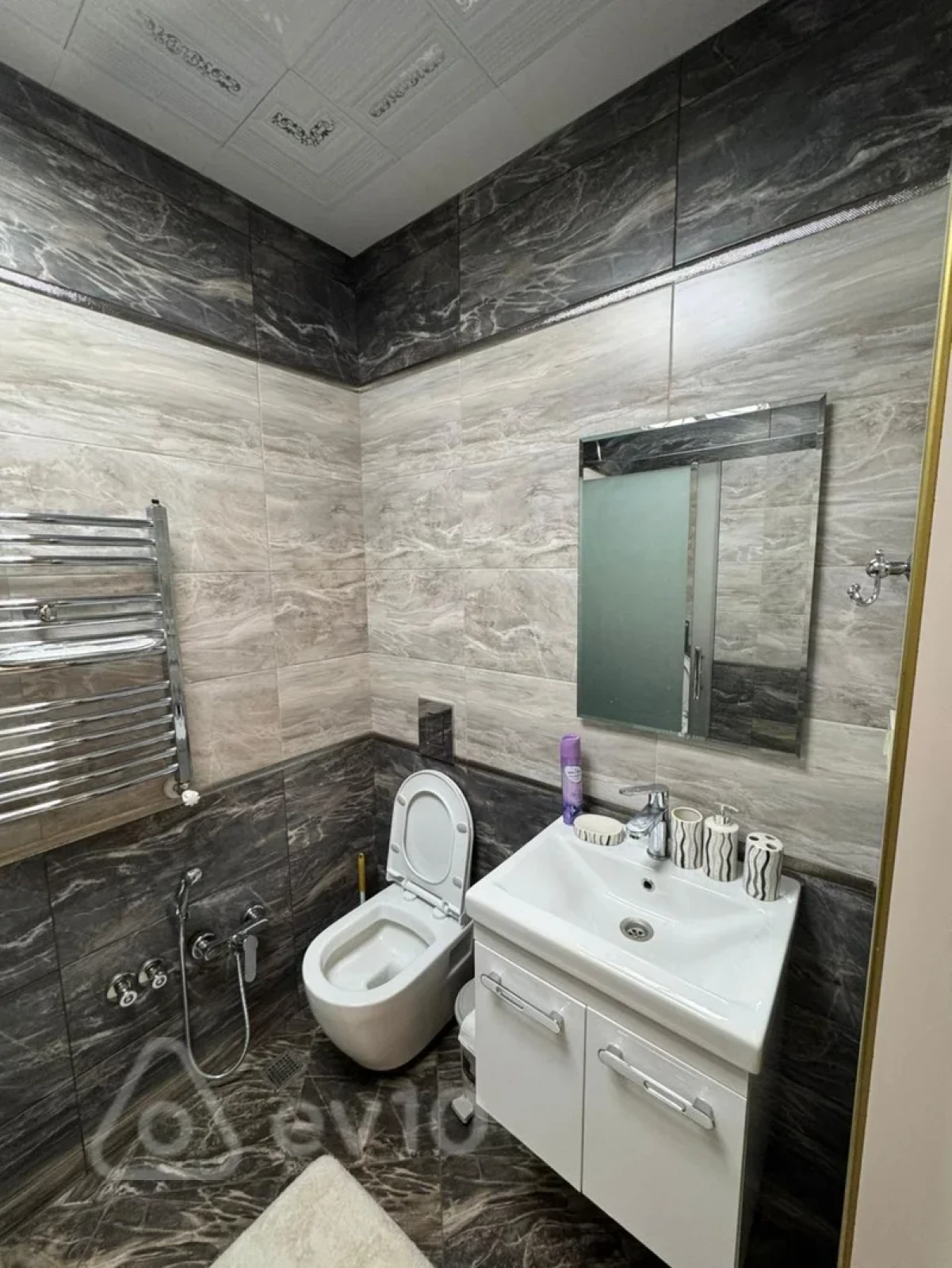 Kirayə verilir 3 otaqlı yeni tikili 125 m²